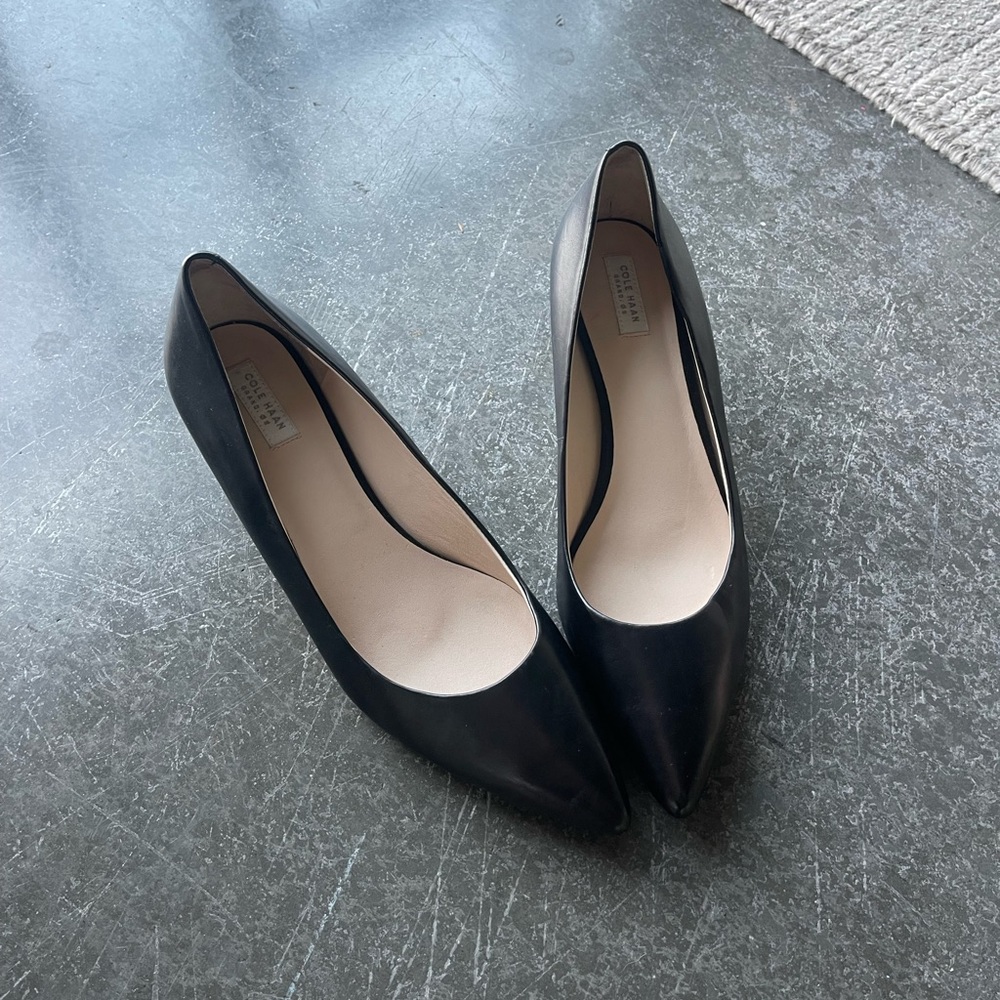 cole hann mini black heel matte leather pointed toe